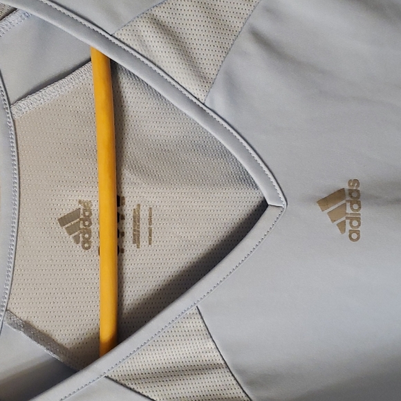 Ladies light blue sports top - Picture 2 of 3